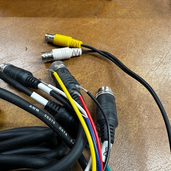 Lot of Assorted‎ Cables Various Plugs - Picture 9 of 10